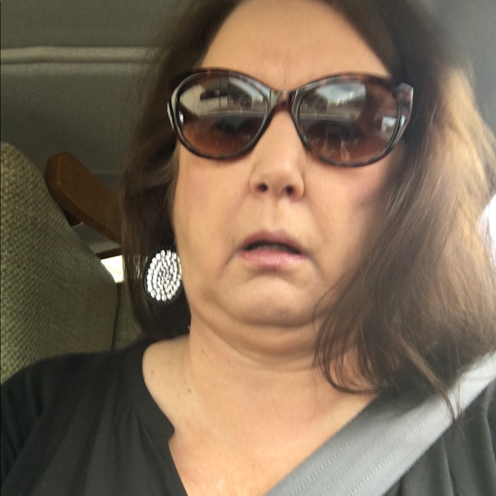 Meet your Posher, Teri